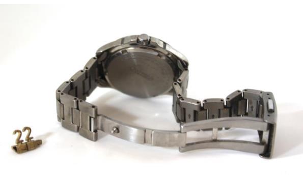 herenhorloge SEIKO v147-0AB0; quartz dia 33mm, mogelijke gebruikssporen, mogelijks nieuwe batterij nodig